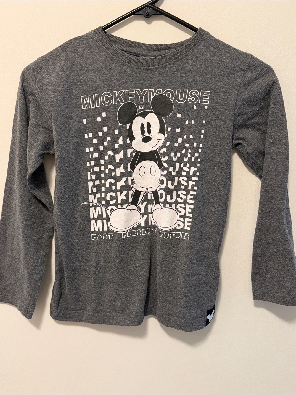 10 for $20🔥 Mickey Mouse Gray Kids Long-Sleeve Graphic Tee